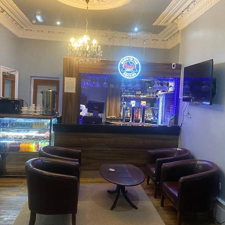 Clifton Hotel & Bar Newcastle Bagian luar foto