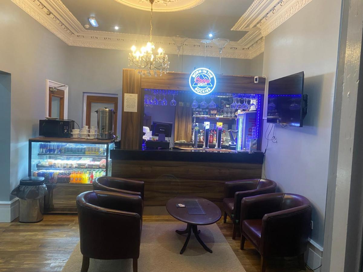 Clifton Hotel & Bar Newcastle Bagian luar foto